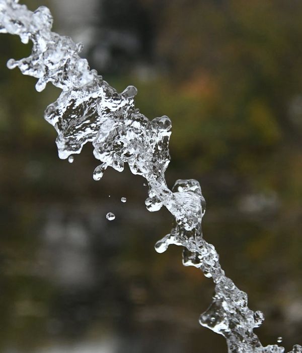 Abstract ice crystals representing energy and recovery flow